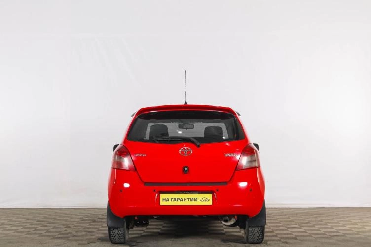 Toyota Yaris 5 из 6
