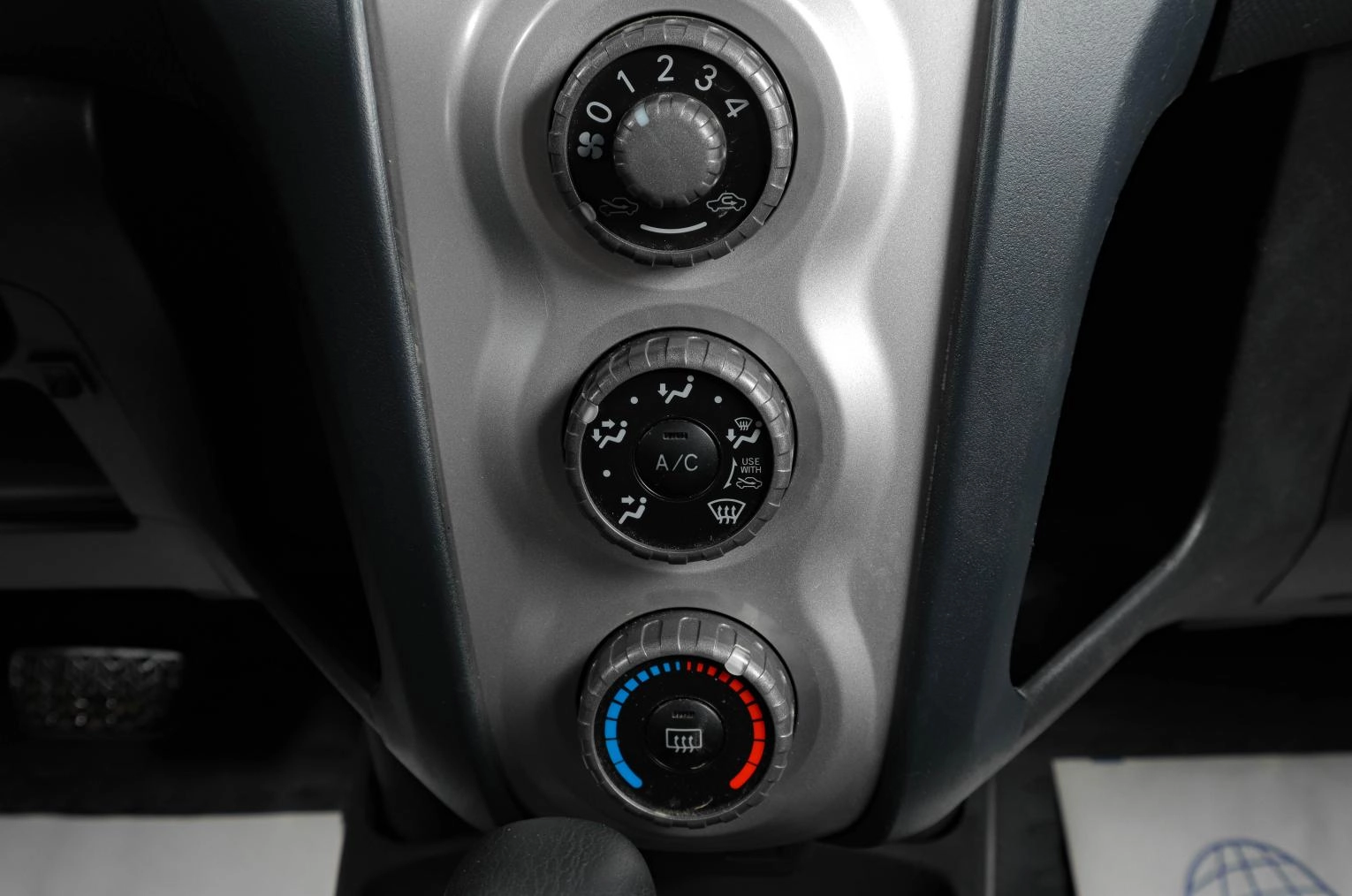 Toyota Yaris 18 из 19