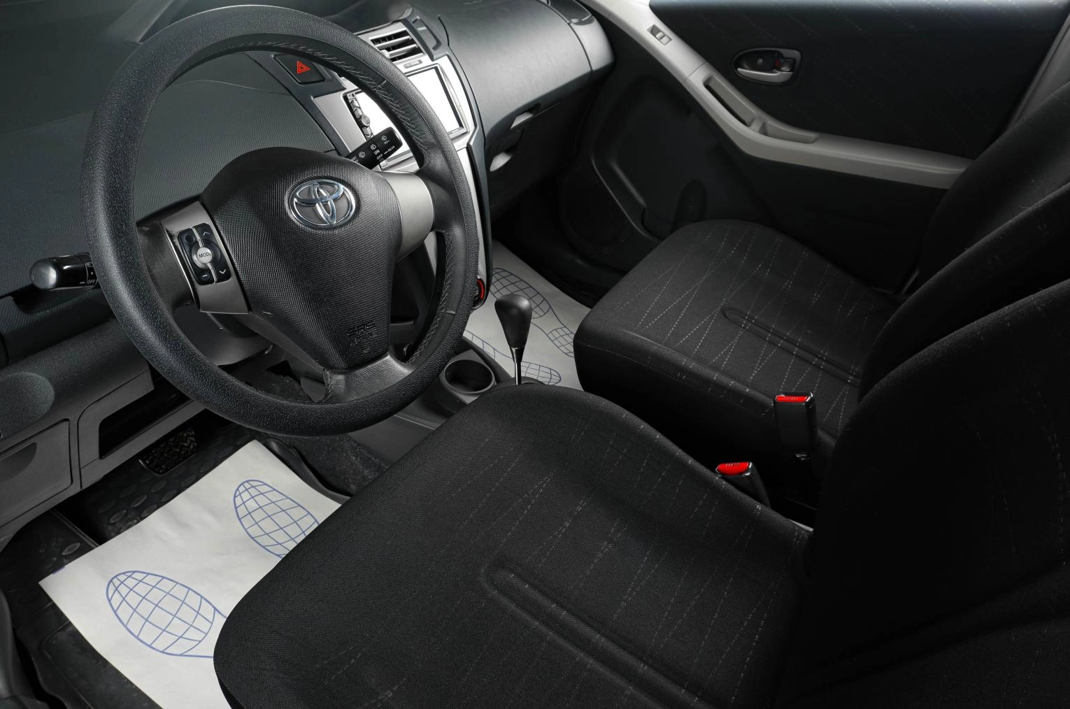 Toyota Yaris 7 из 19