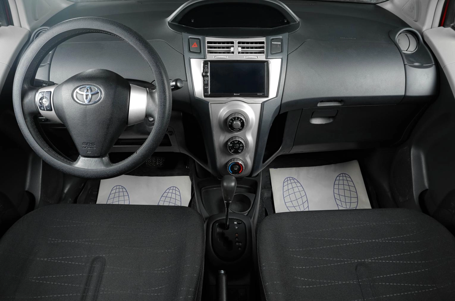 Toyota Yaris 12 из 19