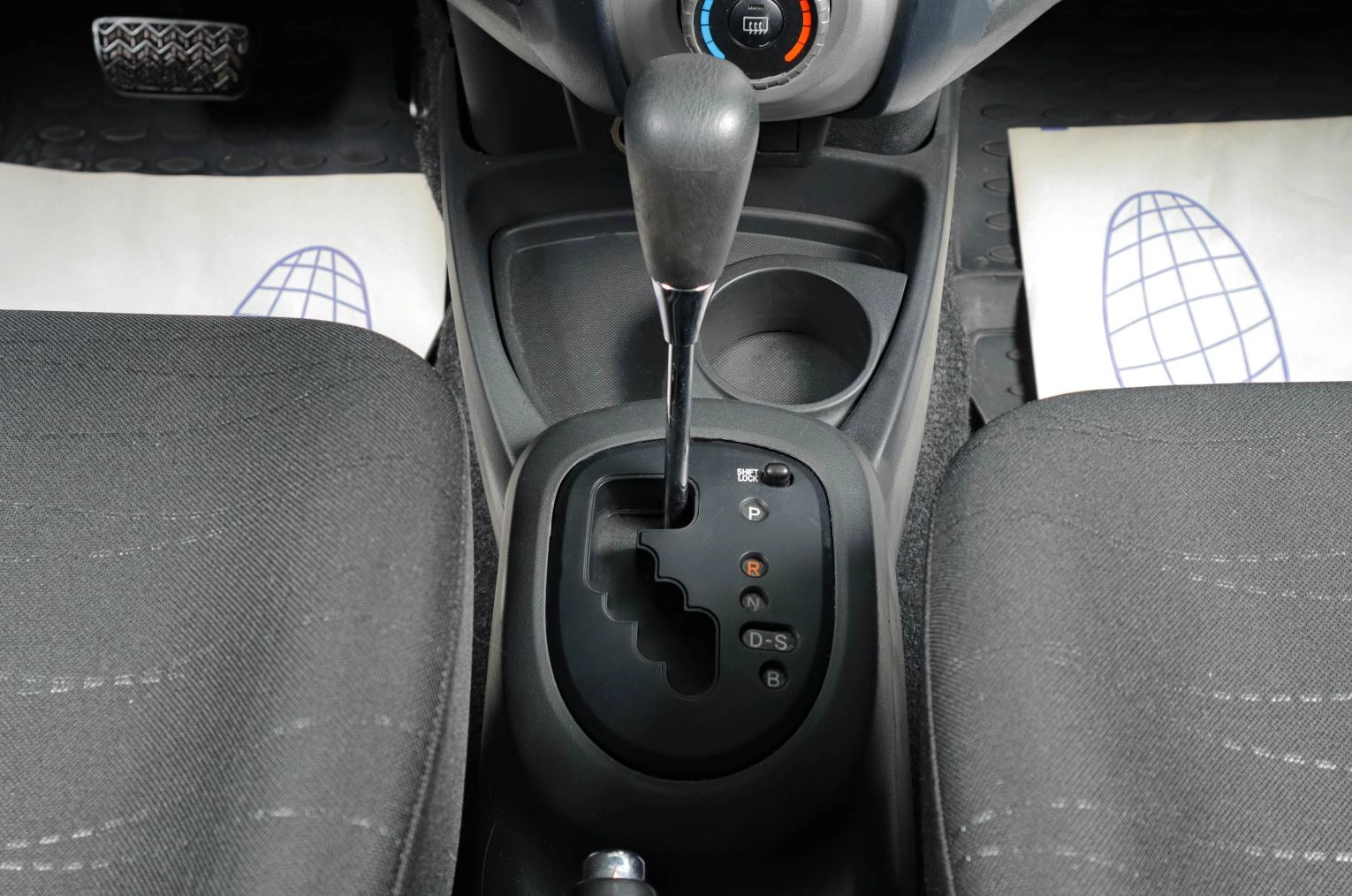Toyota Yaris 16 из 19