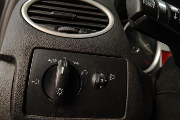Ford Focus 9 из 16