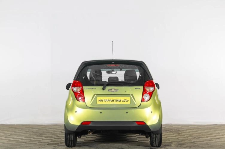 Chevrolet Spark 5 из 6