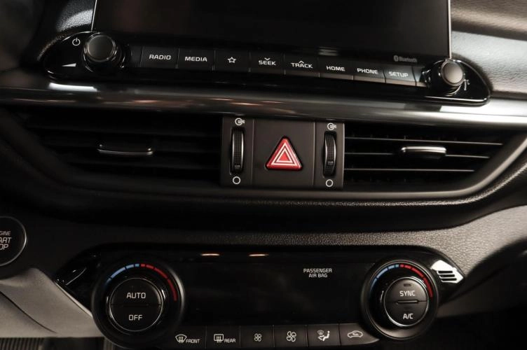 KIA Cerato 13 из 17