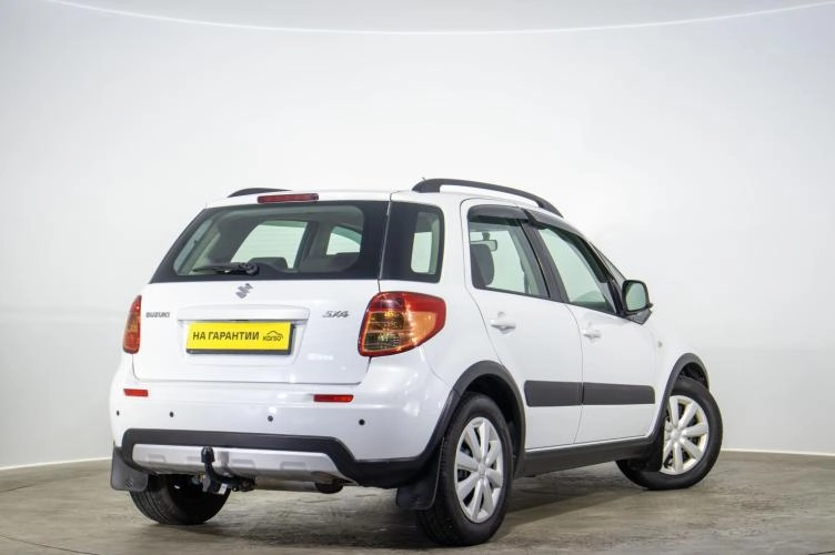 Suzuki SX4 4 из 6