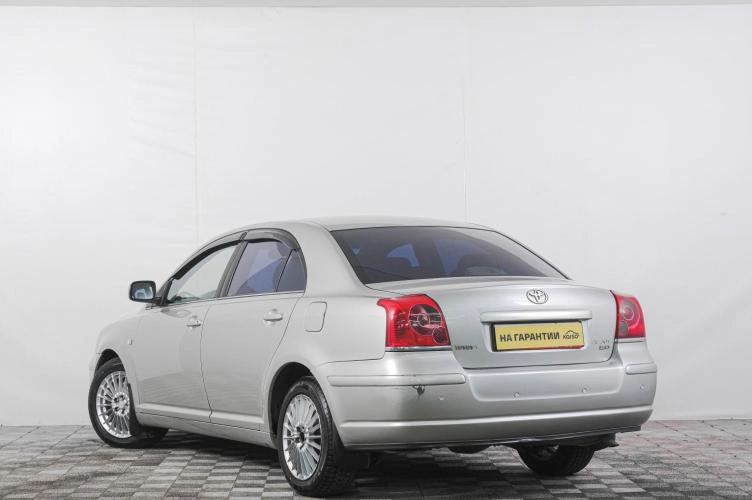 Toyota Avensis 4 из 6