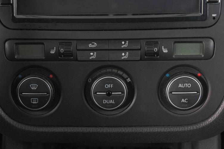 Volkswagen Golf 17 из 21