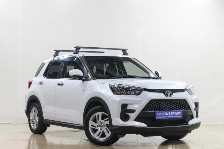 Toyota Raize 1 из 6
