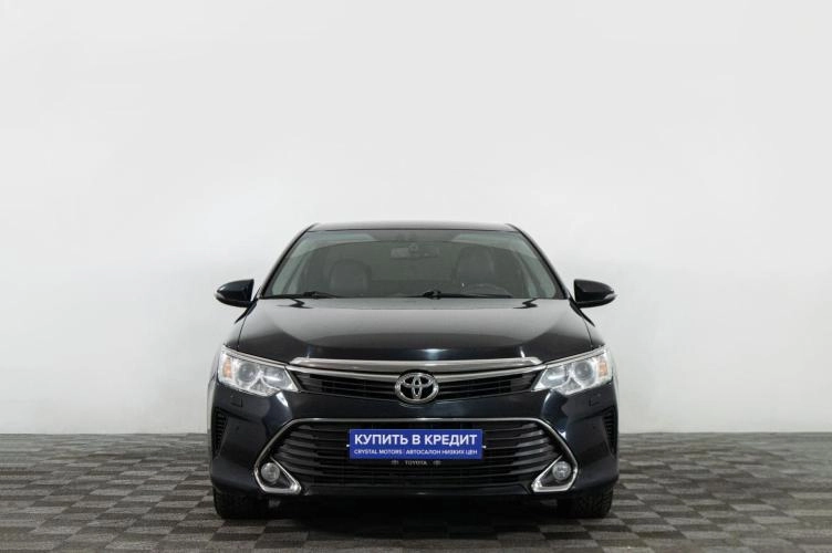 Toyota Camry 2 из 6