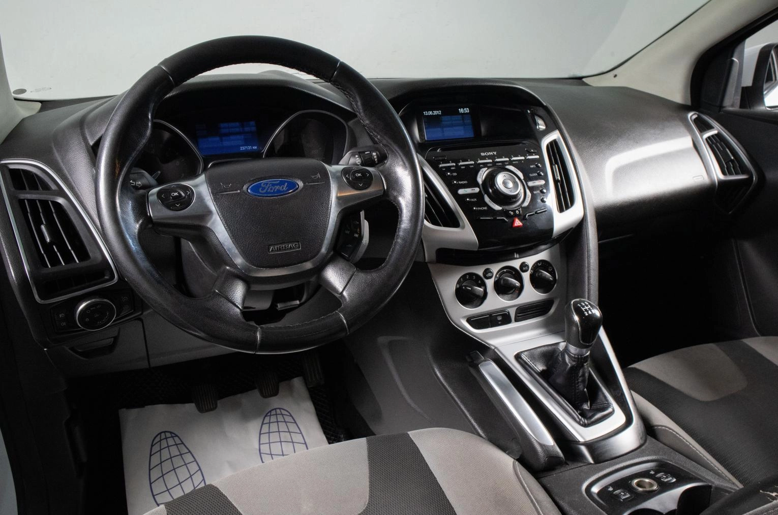 Ford Focus 9 из 13