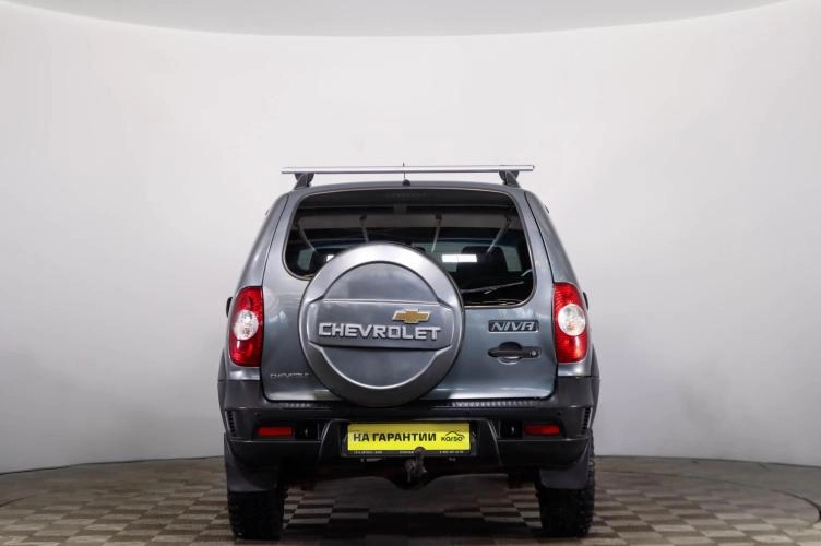 Chevrolet Niva 5 из 6