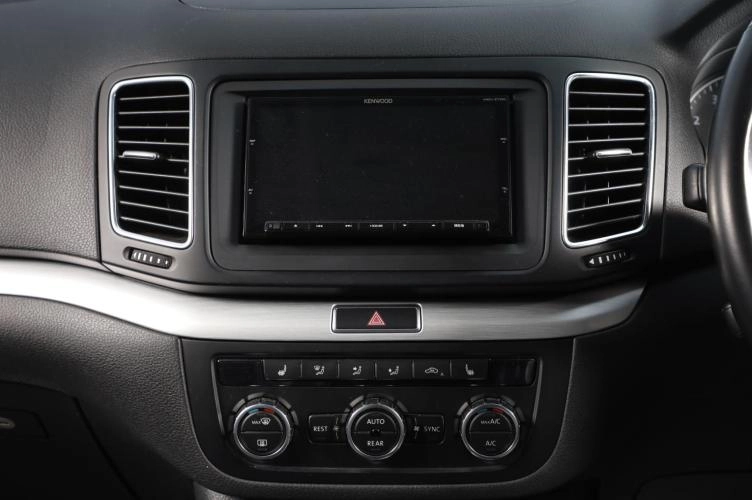 Volkswagen Sharan 10 из 17