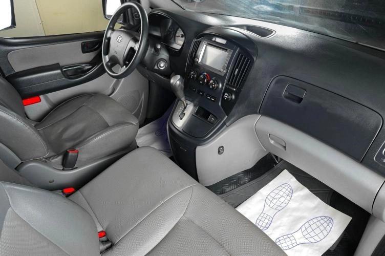 Hyundai Grand Starex 10 из 17