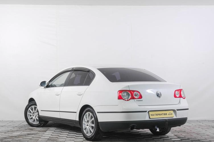 Volkswagen Passat 4 из 6