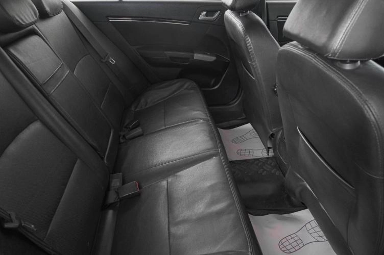 Geely Emgrand EC7 10 из 20