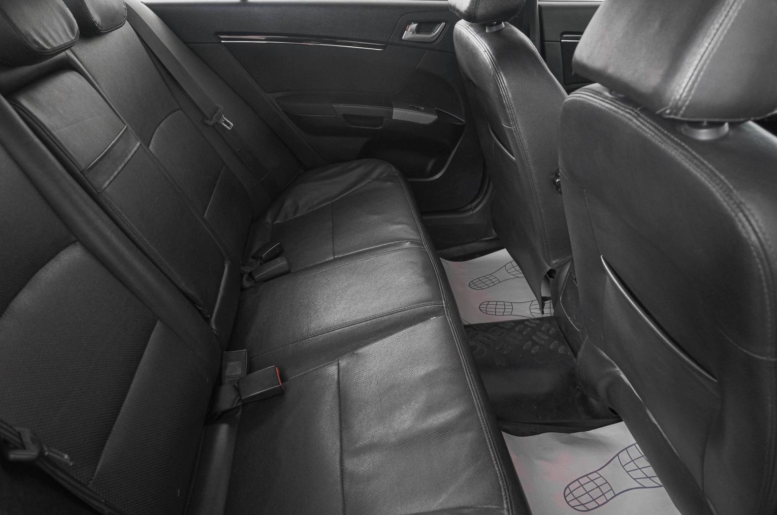 Geely Emgrand EC7 10 из 20