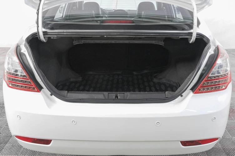 Geely Emgrand EC7 7 из 20