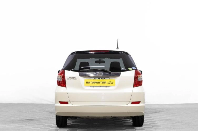 Honda Fit Shuttle 5 из 23