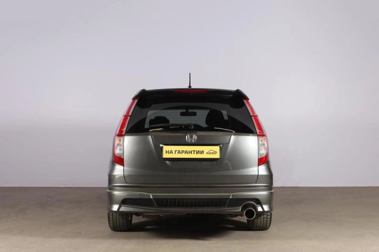 Honda Stream 5 из 6