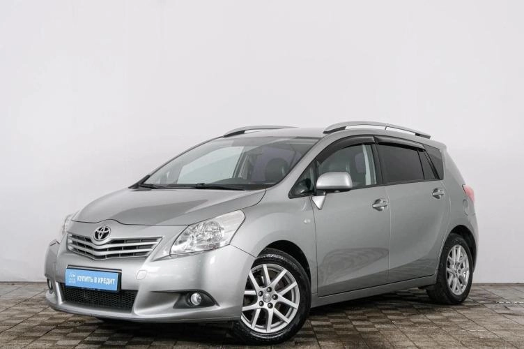 Toyota Verso 3 из 6