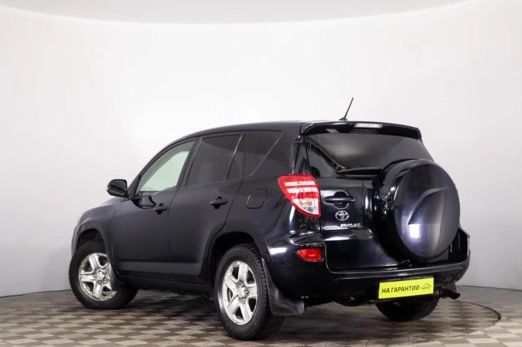 Toyota RAV4 6 из 6