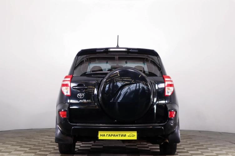 Toyota RAV4 5 из 6
