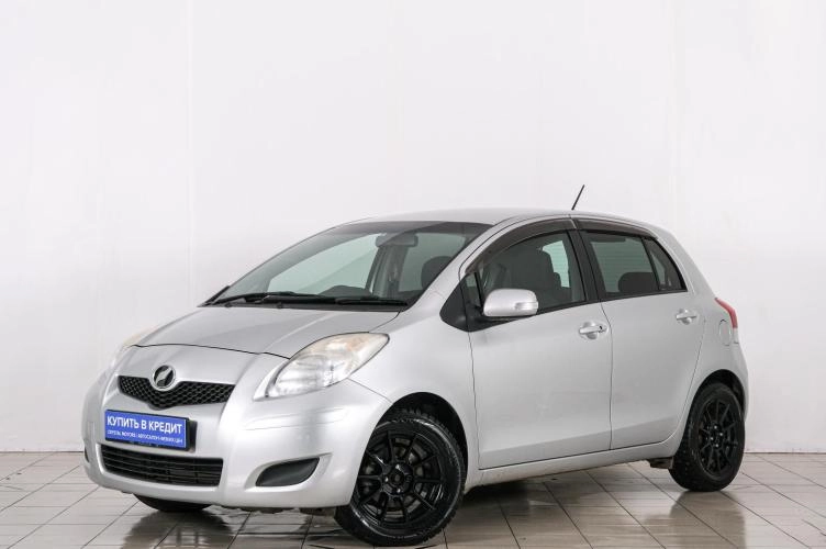 Toyota Vitz 3 из 6