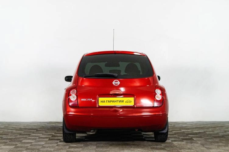 Nissan Micra 5 из 6