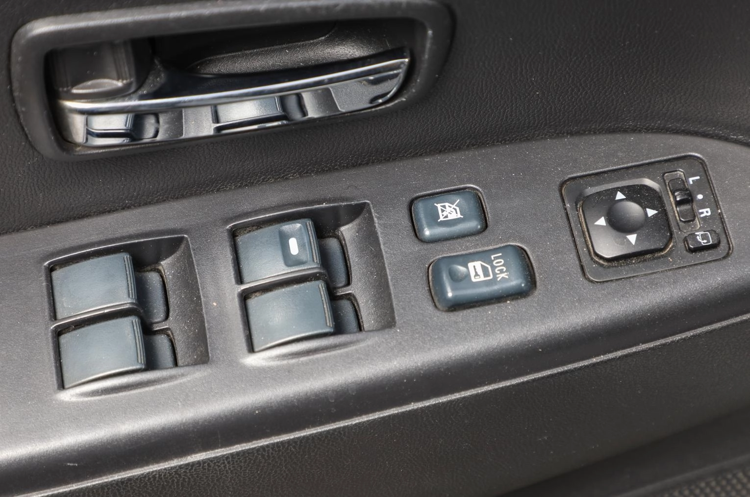 Mitsubishi ASX 15 из 18