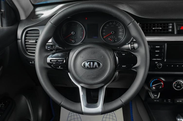 KIA Rio 13 из 18