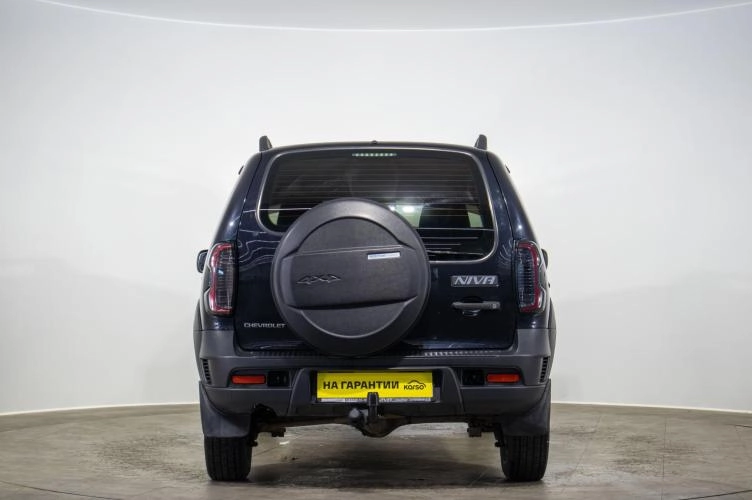 Chevrolet Niva 5 из 6