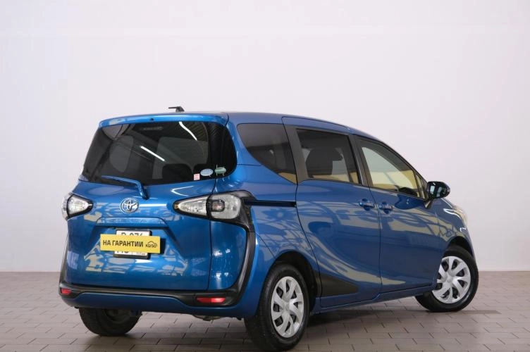 Toyota Sienta 6 из 6