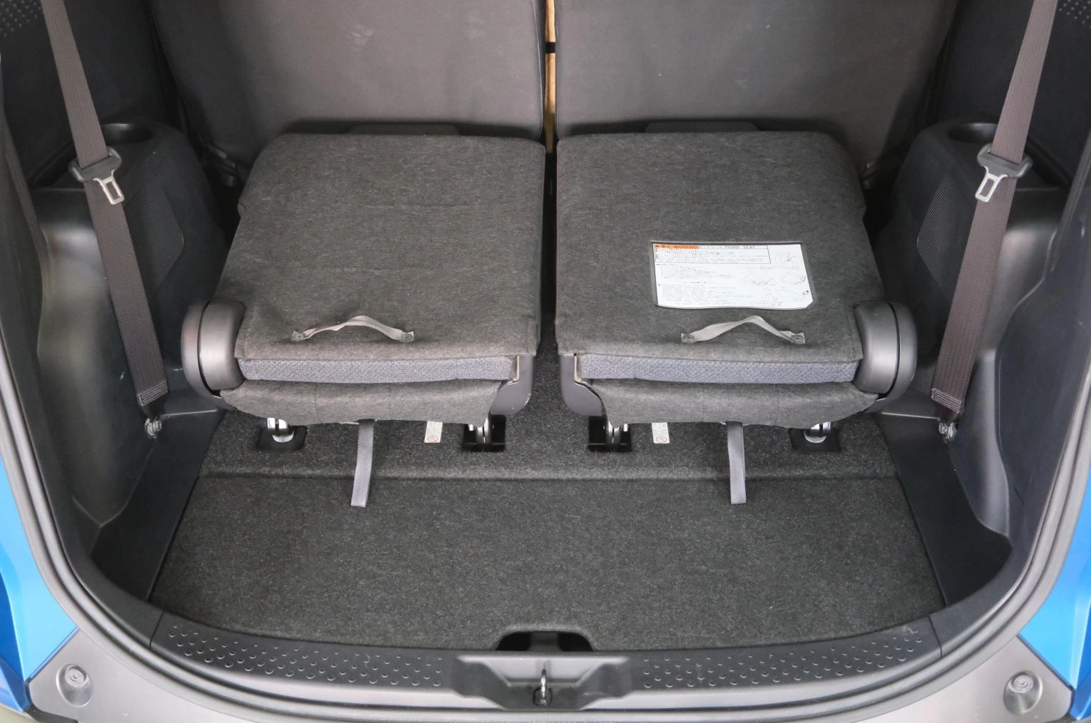 Toyota Sienta 21 из 21