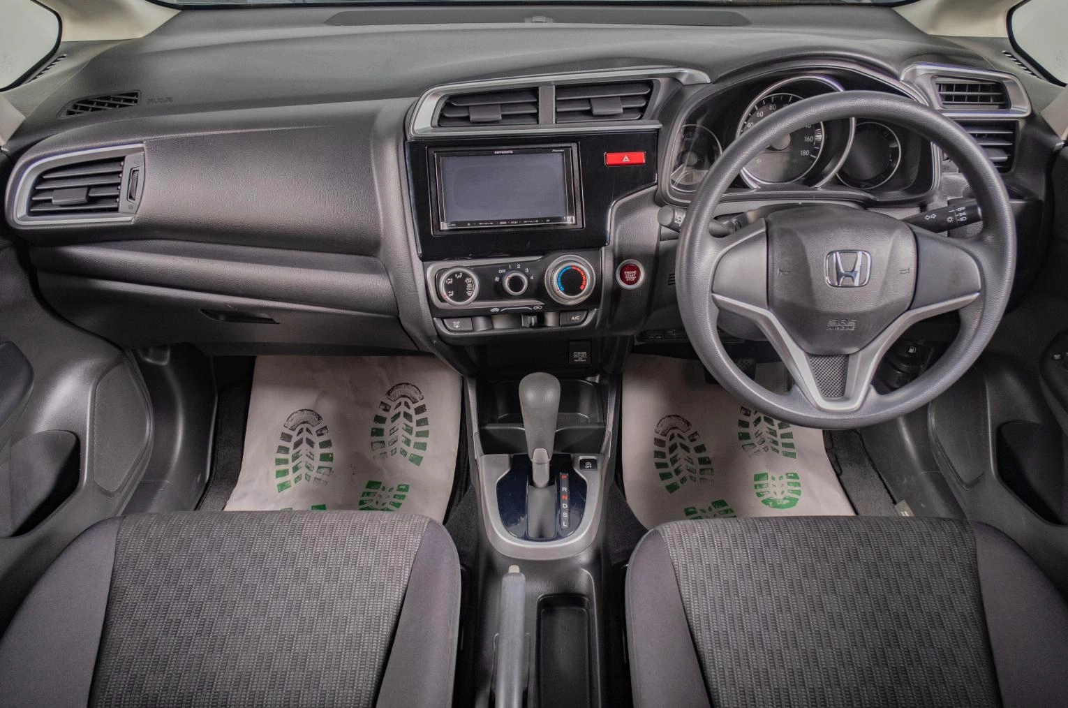Honda Fit 10 из 17
