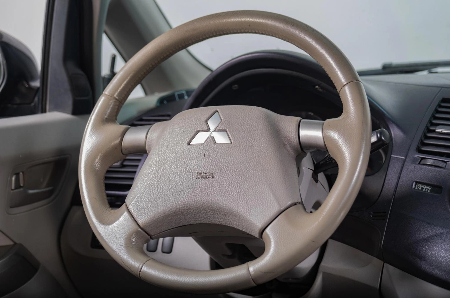 Mitsubishi Grandis 12 из 18