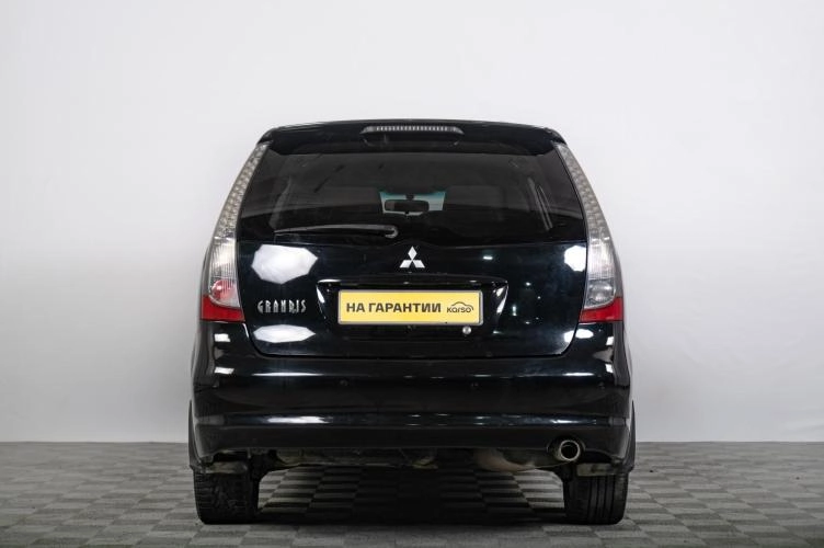 Mitsubishi Grandis 4 из 6