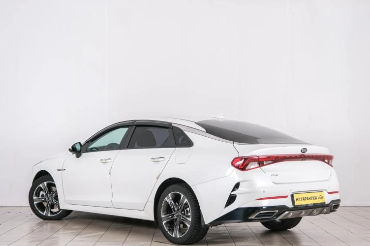 KIA K5 4 из 6