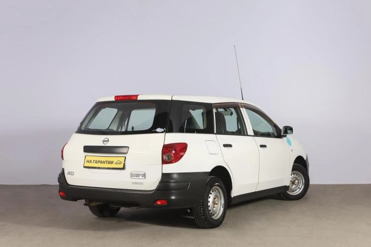 Nissan AD 6 из 6