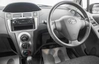 Toyota Vitz 14 из 23
