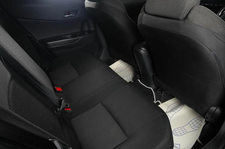 Toyota C-HR 8 из 19