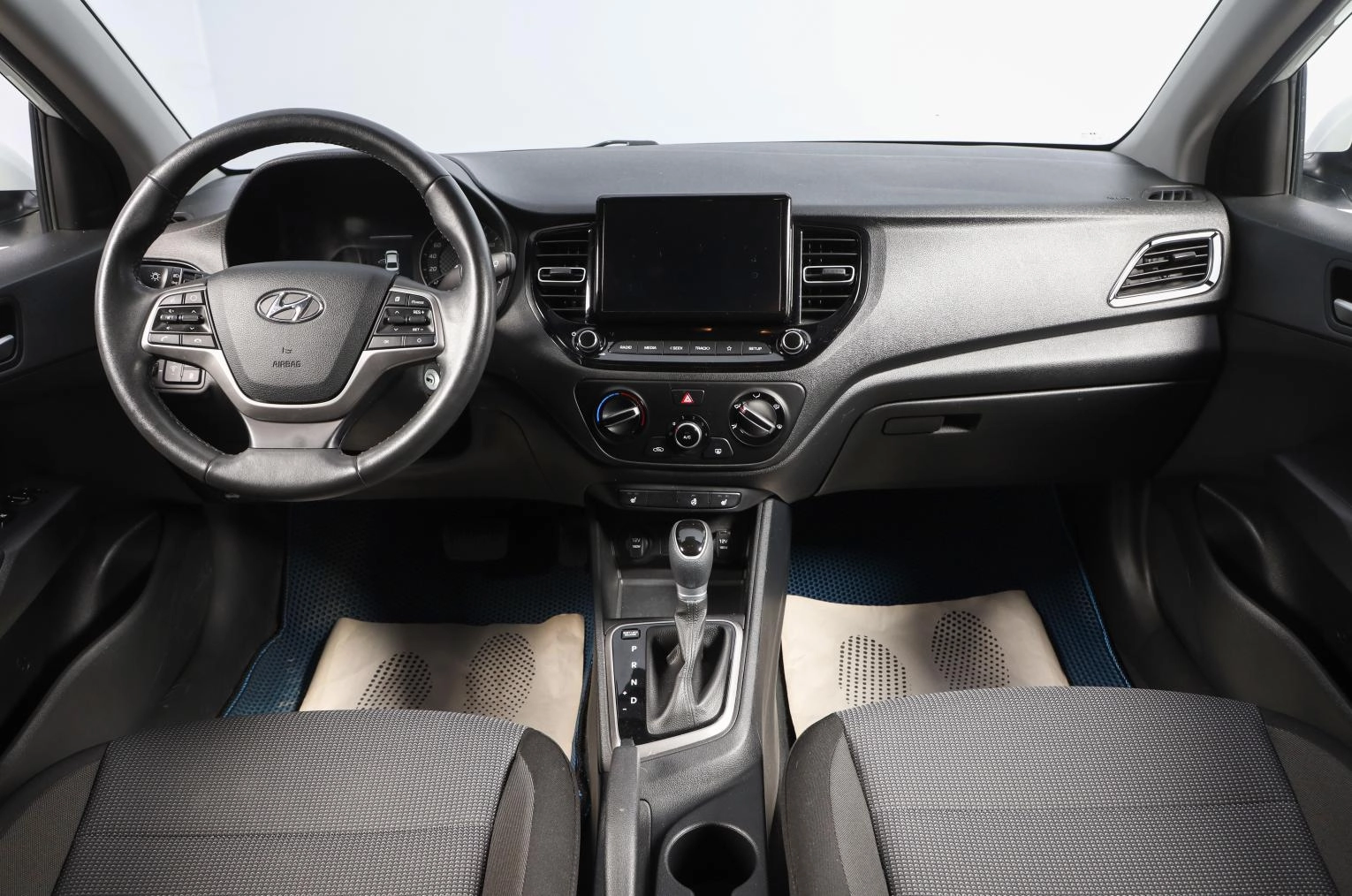 Hyundai Solaris 8 из 17