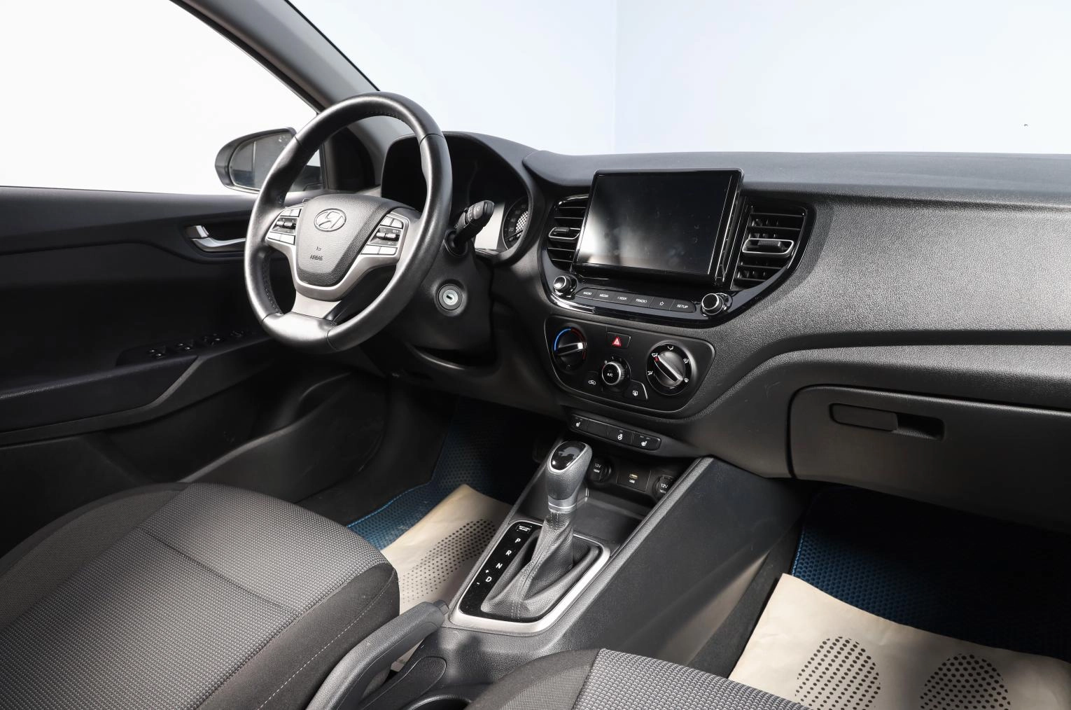 Hyundai Solaris 9 из 17