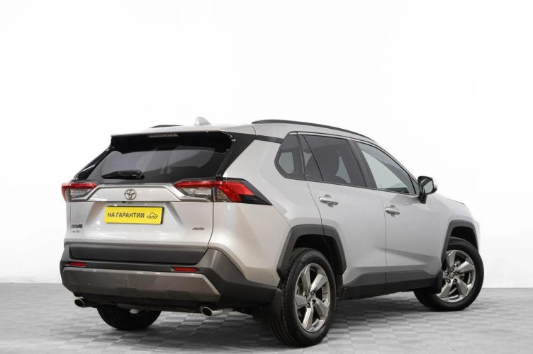 Toyota RAV4 4 из 6