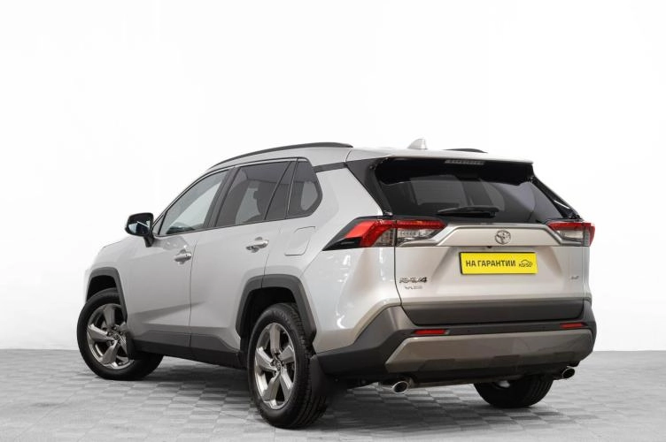 Toyota RAV4 6 из 6