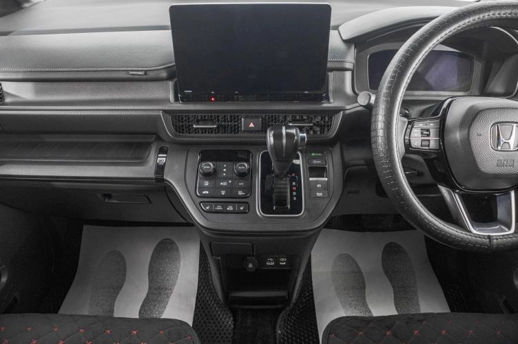 Honda Stepwgn 17 из 26