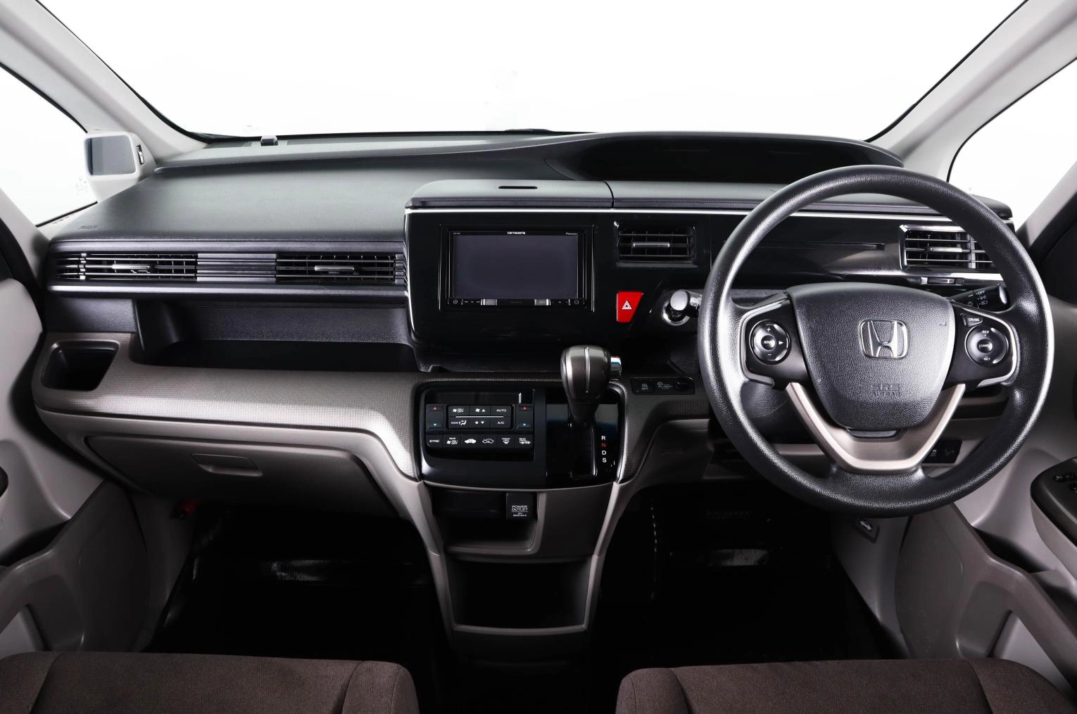 Honda Stepwgn 14 из 25