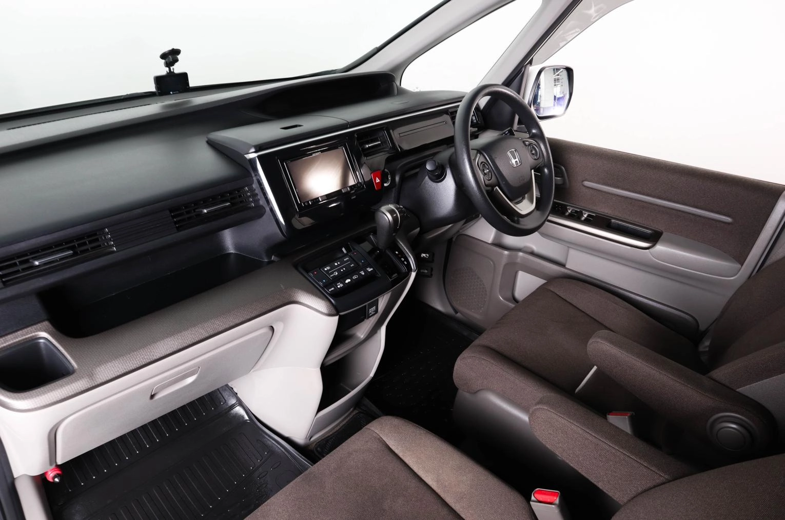 Honda Stepwgn 12 из 25