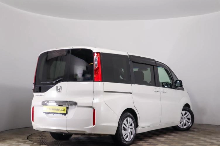 Honda Stepwgn 4 из 6