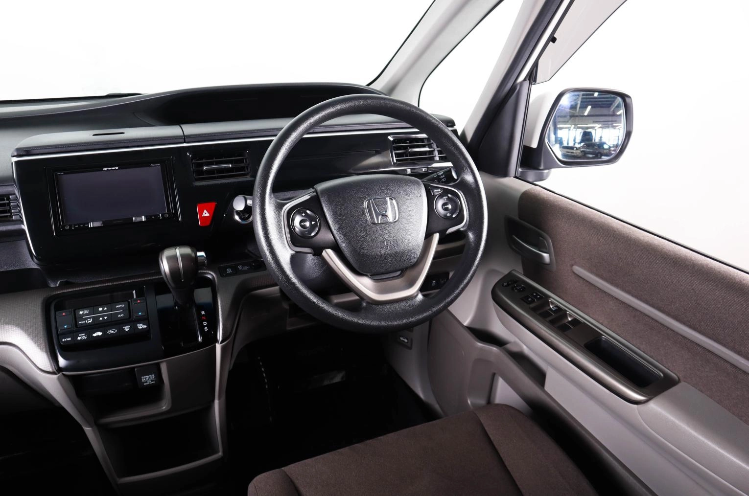 Honda Stepwgn 13 из 25