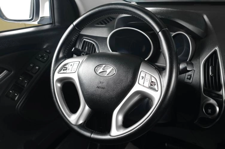 Hyundai ix35 11 из 21